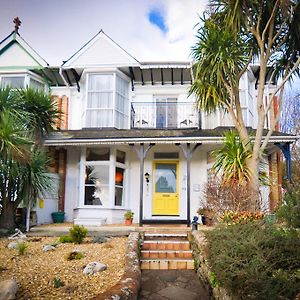 Avron House